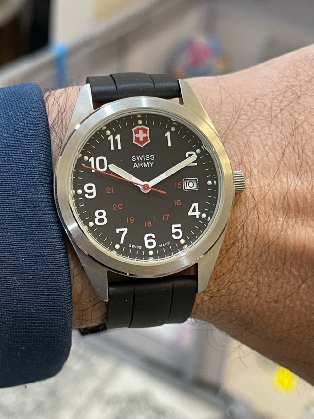 Victorinox Swiss Army Men's Watch 241083 Black Dial Quartz 40mm Swiss Made